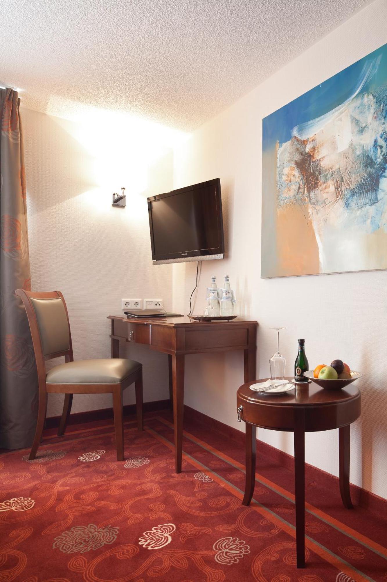 Hotel Zu Den Drei Linden à Wermelskirchen Extérieur photo