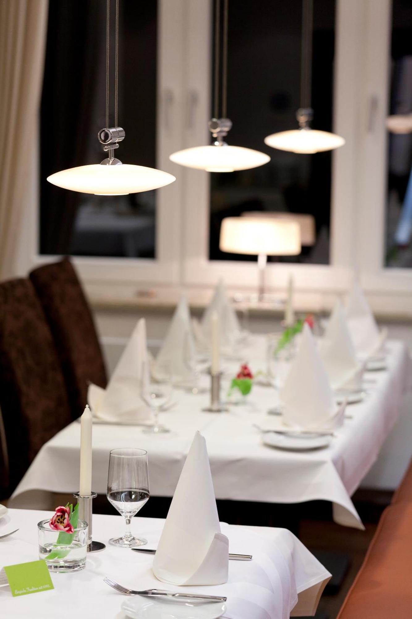 Hotel Zu Den Drei Linden à Wermelskirchen Extérieur photo