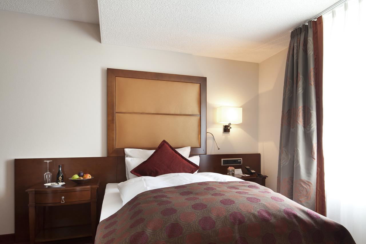 Hotel Zu Den Drei Linden à Wermelskirchen Chambre photo
